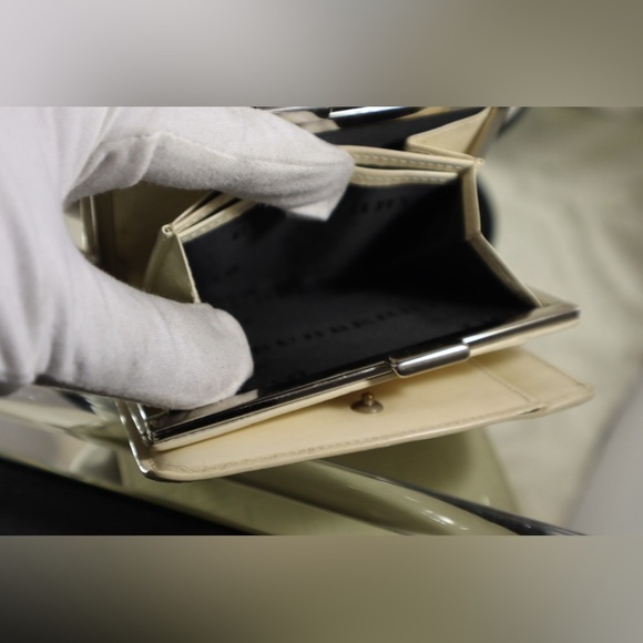 Burberry Vintage Wallet - Picture 2 of 13
